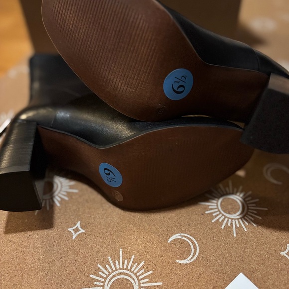 🆕Lucky ☘️ brands leather booties❤️ - Picture 1 of 8